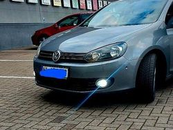 Grau Gebraucht 2011 VW Golf VI Comfortline Kleinwagen | 4.699 € (Fairer Preis)