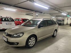 Silber Gebraucht 2012 VW Golf VI Match Kombi | 10.980 € (Teuer)