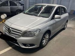 Silber Gebraucht 2013 Mercedes B180 Van / Kleinbus | 6.999 € (Guter Preis)