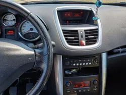 Rot Gebraucht 2007 Peugeot 207 Tendance Limousine | 800 € (Superpreis)