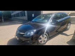 Schwarz Gebraucht 2018 Opel Astra GTC Coupé | 3.000 €