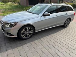 Silber Gebraucht 2017 Mercedes E220 Avantgarde Kombi | 22.000 € (Superpreis)