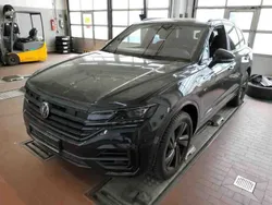 Deep black perleffekt Gebraucht 2021 VW Touareg R SUV | 52.340 € (Superpreis)