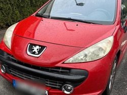 Rot Gebraucht 2007 Peugeot 207 Coupé | 1.300 € (Guter Preis)