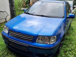 Blau Gebraucht 2000 VW Polo Kleinwagen | 500 € (Guter Preis)