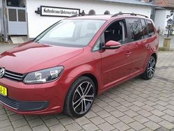 Rot Gebraucht 2011 VW Touran Comfortline Van / Kleinbus | 6.000 € (Fairer Preis)