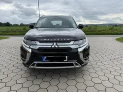 Schwarz Gebraucht 2019 Mitsubishi Outlander P-HEV SUV | 17.500 € (Guter Preis)