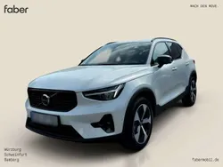 Crystal white Gebraucht 2024 Volvo XC40 Plus SUV | 40.990 € (Fairer Preis)