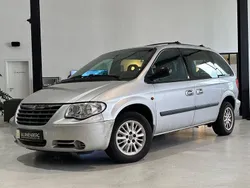 Silber Gebraucht 2005 Chrysler Voyager Van / Kleinbus | 1.480 € (Etwas zu teuer)