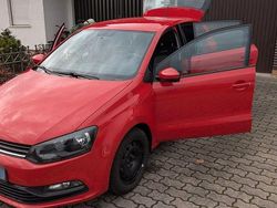 Rot Gebraucht 2016 VW Polo Trendline Kleinwagen | 7.199 € (Fairer Preis)