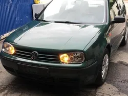 Grün Gebraucht 1999 VW Golf IV Kleinwagen | 3.000 € (Fairer Preis)
