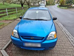 Blau Gebraucht 2003 Kia Rio 2 Kombi | 1.800 €