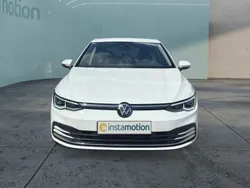 Weiß Gebraucht 2022 VW Golf VIII Style Limousine | 29.198 € (Fairer Preis)