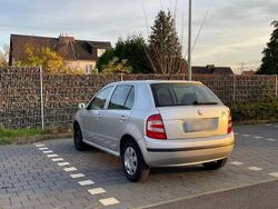 Silber Gebraucht 2008 Skoda Fabia Kleinwagen | 1.250 € (Fairer Preis)