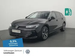 Grenadillschwarz Neu 2025 VW Passat Business Kombi | 63.980 € (Etwas zu teuer)