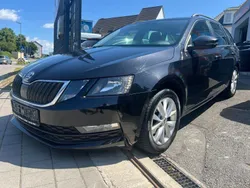 Schwarz Gebraucht 2018 Skoda Octavia Ambition Kombi | 8.990 € (Guter Preis)