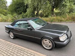 Schwarz Gebraucht 1994 Mercedes E320 Cabrio | 19.900 €