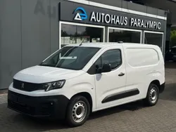 Weiß Gebraucht 2021 Peugeot Partner Premium Van / Kleinbus | 14.500 € (Fairer Preis)