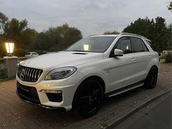 Weiß Gebraucht 2013 Mercedes ML63 AMG AMG SUV | 26.999 € (Etwas zu teuer)