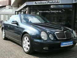 Schwarz Gebraucht 2002 Mercedes CLK200 Cabrio | 9.999 € (Teuer)