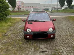 Rot Gebraucht 2000 Renault Twingo Kleinwagen | 1.200 € (Etwas zu teuer)