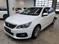 Weiß Gebraucht 2021 Peugeot 308 SW Allure Kombi | 10.999 €