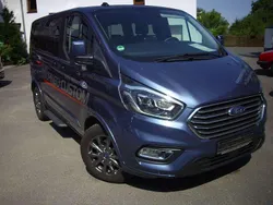 Chromablau metallic Gebraucht 2022 Ford Tourneo Custom Titanium Van / Kleinbus | 42.880 € (Etwas zu teuer)