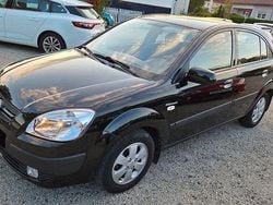 Midnight black Gebraucht 2009 Kia Rio Limousine | 4.990 € (Etwas zu teuer)