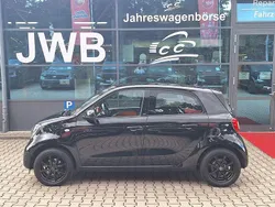 Schwarz Gebraucht 2015 Smart ForFour Kleinwagen | 5.777 € (Fairer Preis)