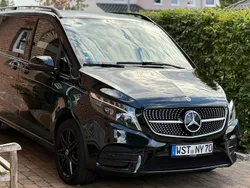 Schwarz Gebraucht 2023 Mercedes V300 Exclusive Van / Kleinbus | 77.000 € (Etwas zu teuer)