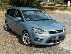 Blau Gebraucht 2008 Ford Focus Titanium Kombi | 1.750 € (Guter Preis)