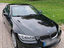 Schwarz Gebraucht 2010 BMW 325 Cabriolet Cabrio | 12.600 € (Fairer Preis)