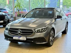 Grau Gebraucht 2020 Mercedes E300 Avantgarde Kombi | 32.200 € (Fairer Preis)