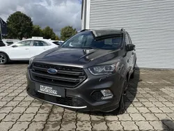 Magnetic Gebraucht 2016 Ford Kuga ST-Line SUV | 17.950 € (Etwas zu teuer)