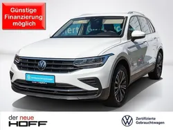 Weiß Gebraucht 2022 VW Tiguan Active SUV | 27.975 € (Guter Preis)