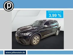 Deep black perleffekt Gebraucht 2024 VW Tiguan Allspace Life SUV | 36.807 € (Guter Preis)