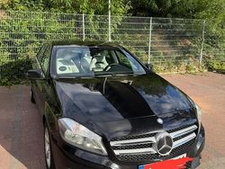 Schwarz Gebraucht 2012 Mercedes A180 Limousine | 8.600 €