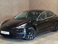 Schwarz Gebraucht 2020 Tesla Model 3 Long Range RWD Limousine | 16.000 €