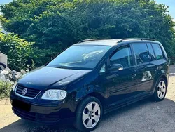 Schwarz Gebraucht 2005 VW Touran Van / Kleinbus | 999 € (Fairer Preis)