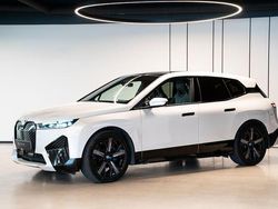 Weiß Gebraucht 2021 BMW iX Sport Line SUV | 41.266 € (Teuer)