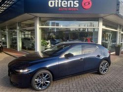 Deep crystal blue Gebraucht 2024 Mazda 3 Limousine | 26.995 € (Fairer Preis)
