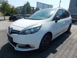 Weiß Gebraucht 2013 Renault Grand Scénic III Bose Edition Van / Kleinbus | 6.400 € (Fairer Preis)