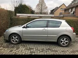 Grau Gebraucht 2005 Toyota Corolla Limousine | 3.600 € (Fairer Preis)