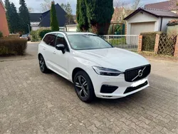 Weiß Gebraucht 2021 Volvo XC60 R-Design SUV | 43.490 €