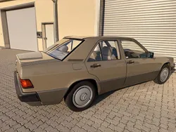 Beige Gebraucht 1989 Mercedes 190 Limousine | 12.950 €