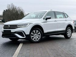 Weiß Gebraucht 2022 VW Tiguan Allspace Highline SUV | 20.500 € (Guter Preis)