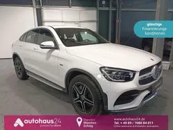 Weiß Gebraucht 2020 Mercedes GLC300e AMG line SUV | 35.440 € (Fairer Preis)