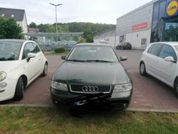 Grün Gebraucht 2000 Audi A4 Limousine | 2.800 € (Fairer Preis)