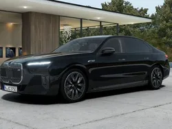 Saphirschwarz metallic Gebraucht 2025 BMW i7 Performance Limousine | 157.399 €