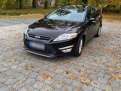 Schwarz Gebraucht 2012 Ford Mondeo Champions Edition Kombi | 5.200 € (Fairer Preis)
